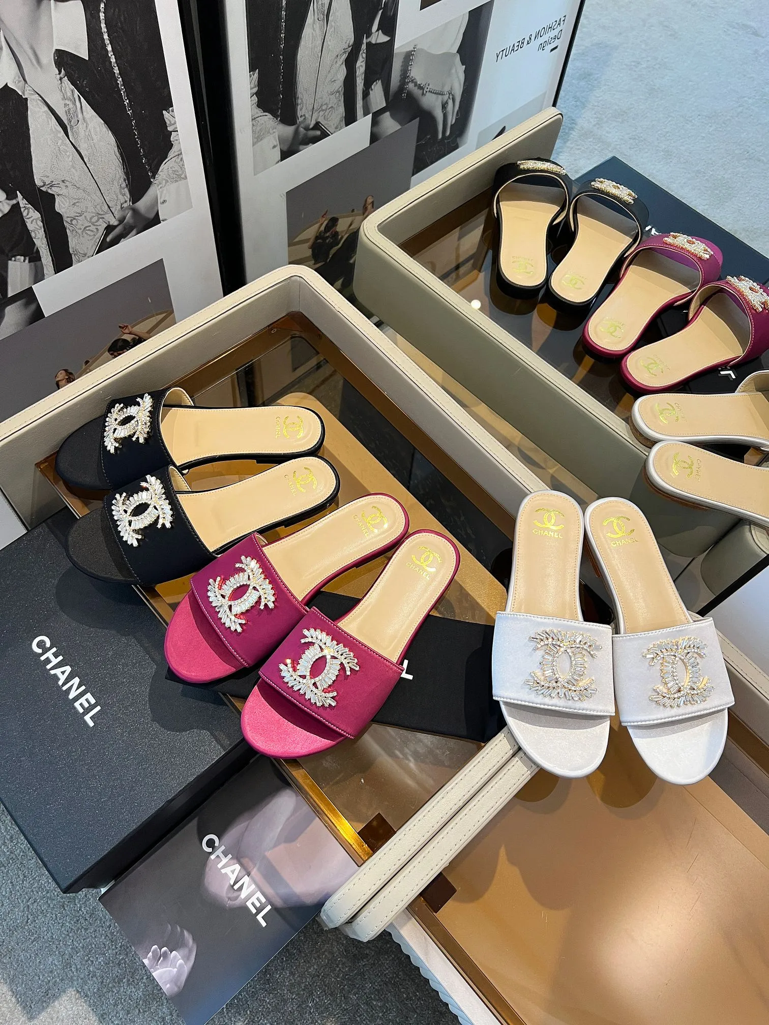 👟👟Ex-factory price 340👟👟 Genuine leather bottom +40 🎉🎉🎉Chanel Xiaoxiang C family sandals series official website synchronization, classic and elegant, casual wear 🌹🌹🌹🌹Original logo~Select imported cowhide and C family custom fabrics, multiple colors for the goddess to choose! ❤️❤️❤️❤️ Code number: 36~40 (customized 35 41 42 43 44 cannot be returned or exchanged)